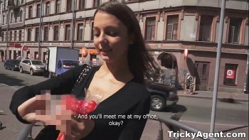 Порно кончил в киску русской девушки